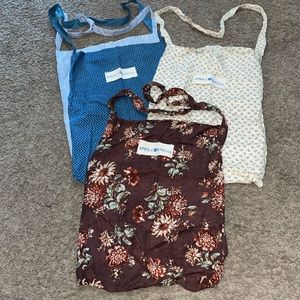 April Cornell 4 floral thin market/ library/ travel/ Vacation/ lunch/ gift bag
